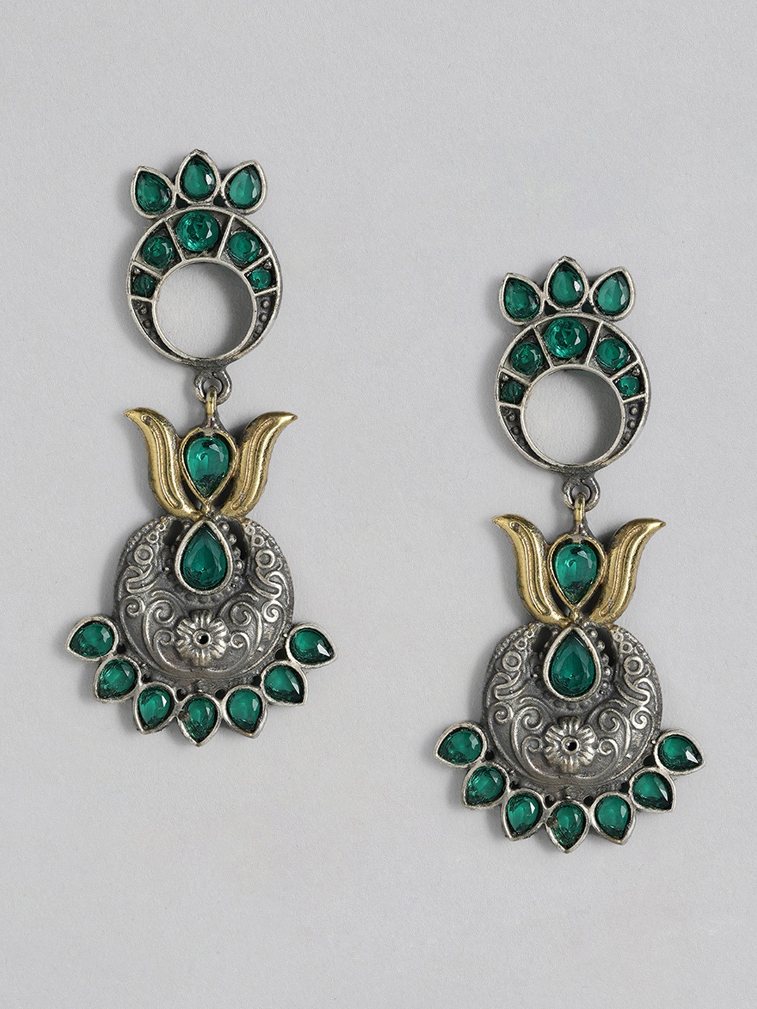 

Peora Green Classic Drop Earrings