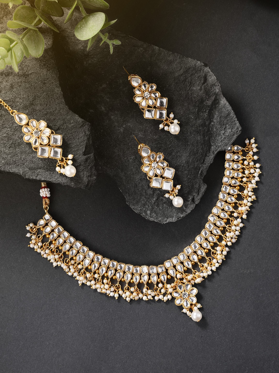 

Peora Gold-Plated Kundan Studded Choker Necklace with Earring & Maang Tikka, White