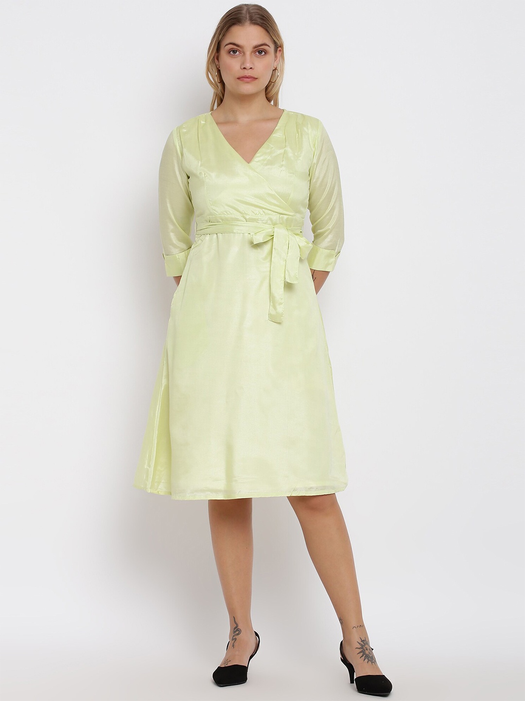 

abof Women Green Solid V-Neck Wrap Dress