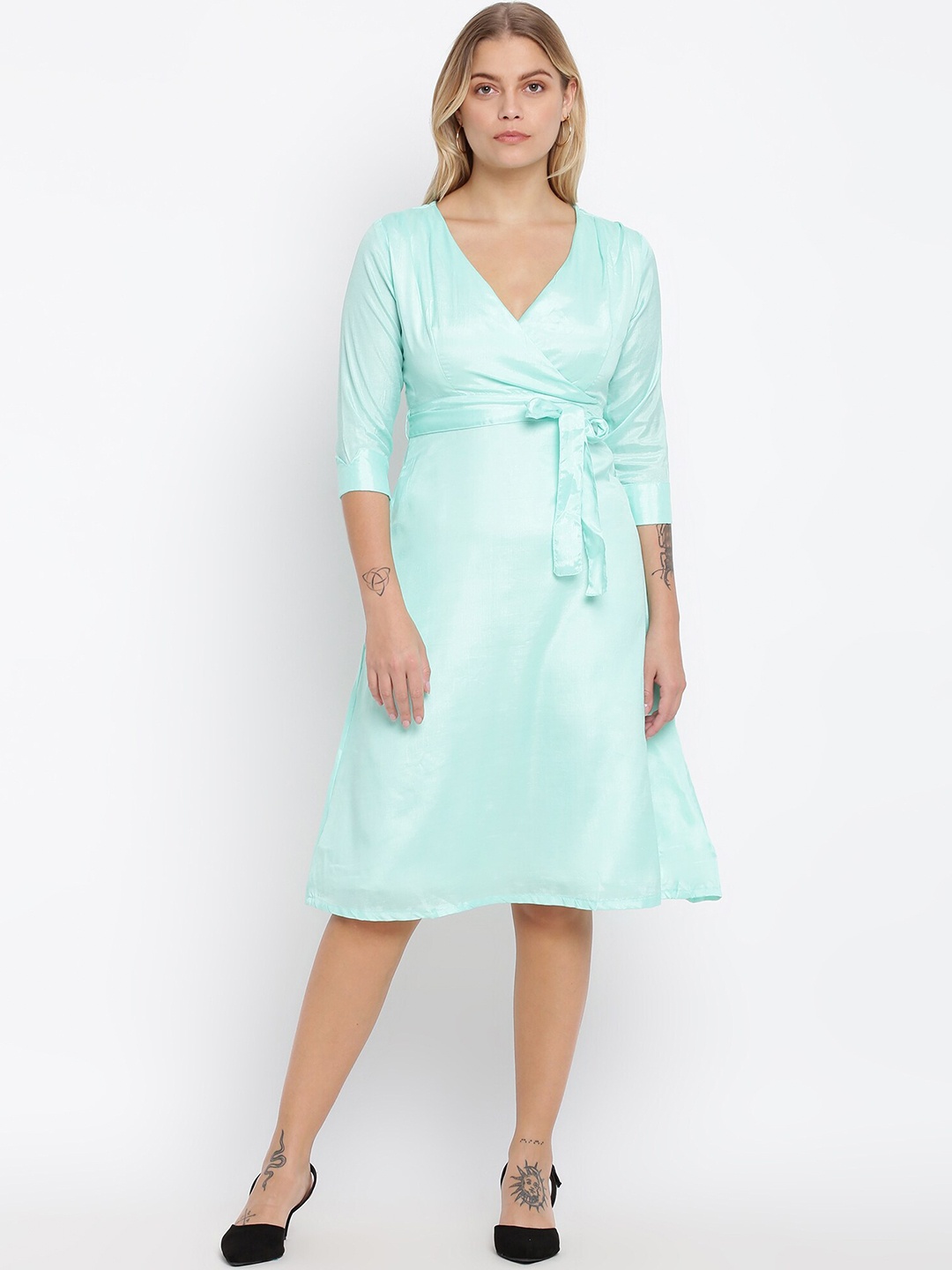 

abof Women Green Solid V-Neck Wrap Dress