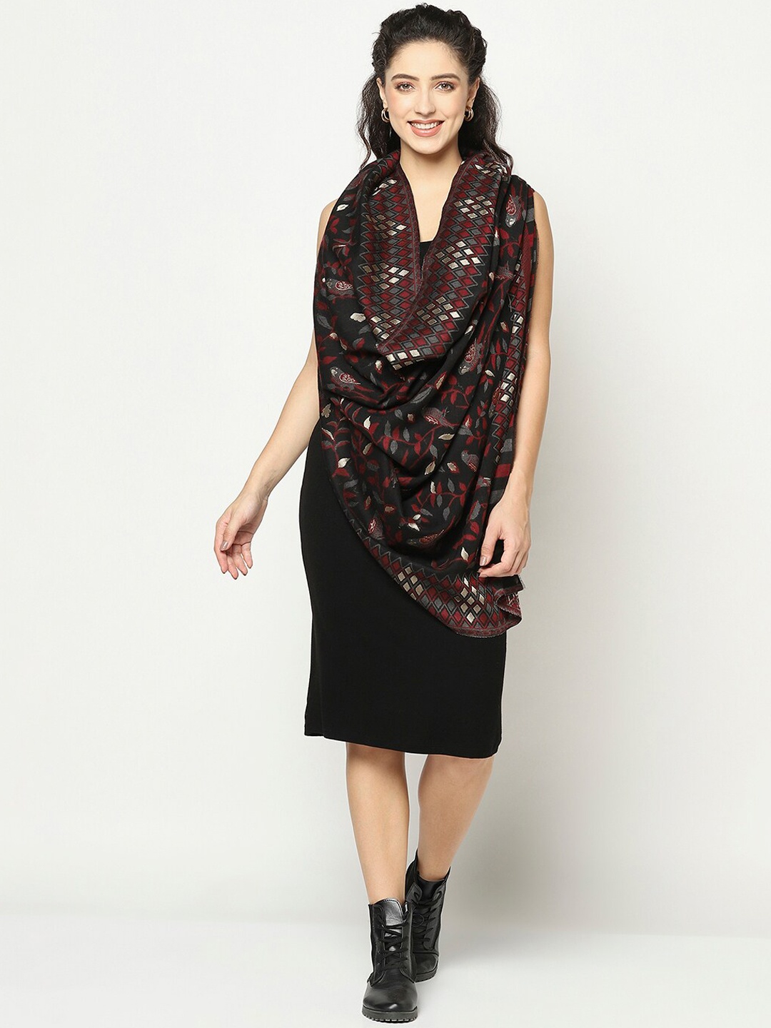 

La Vastraa Women Black Zari Woven Design Shawl