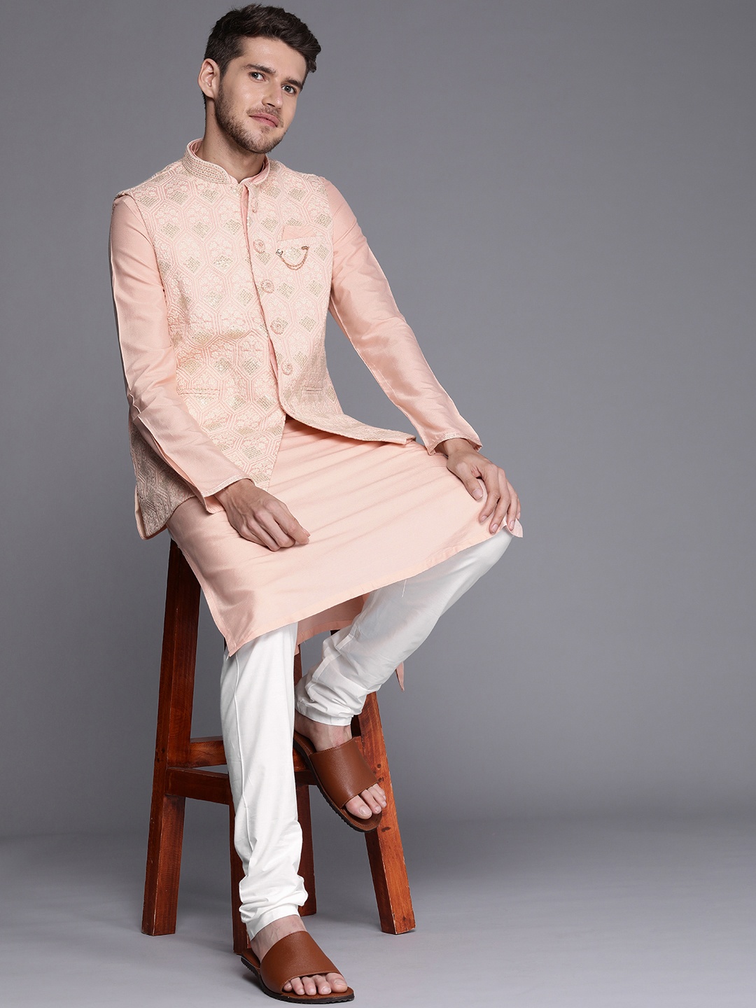 

Manyavar Men Yoke Design Kurta & Pyjama with Nehru Jacket, Pink