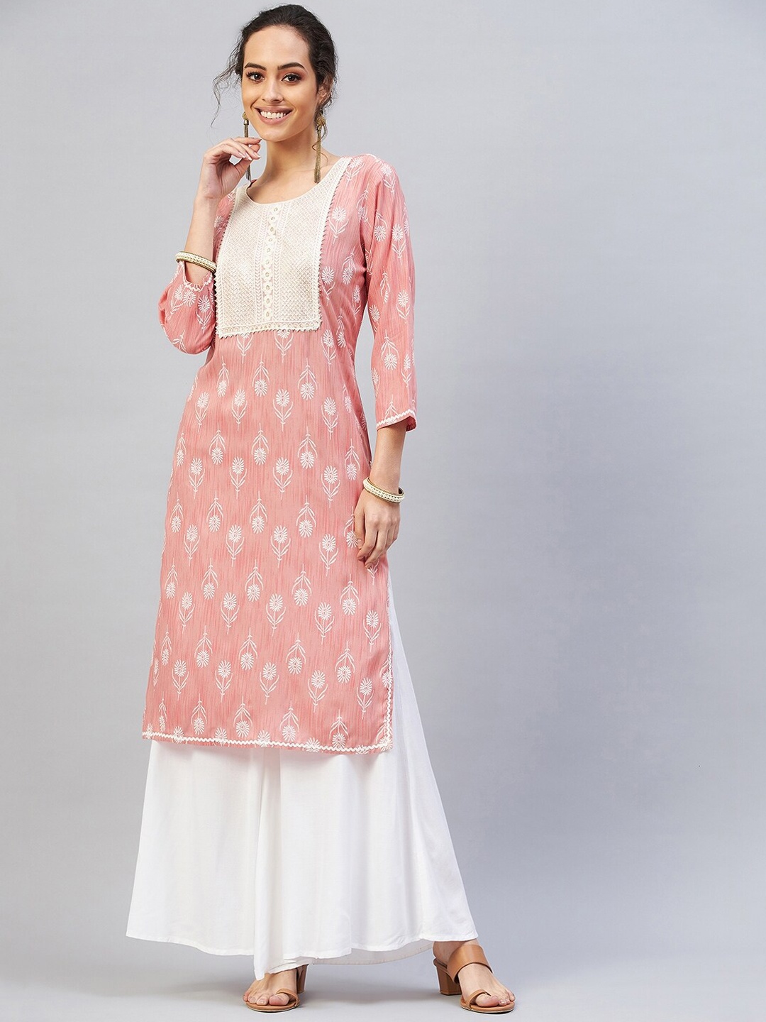 

InWeave Women Peach And Off White Ethnic Motifs Printed Chikankari Kurta
