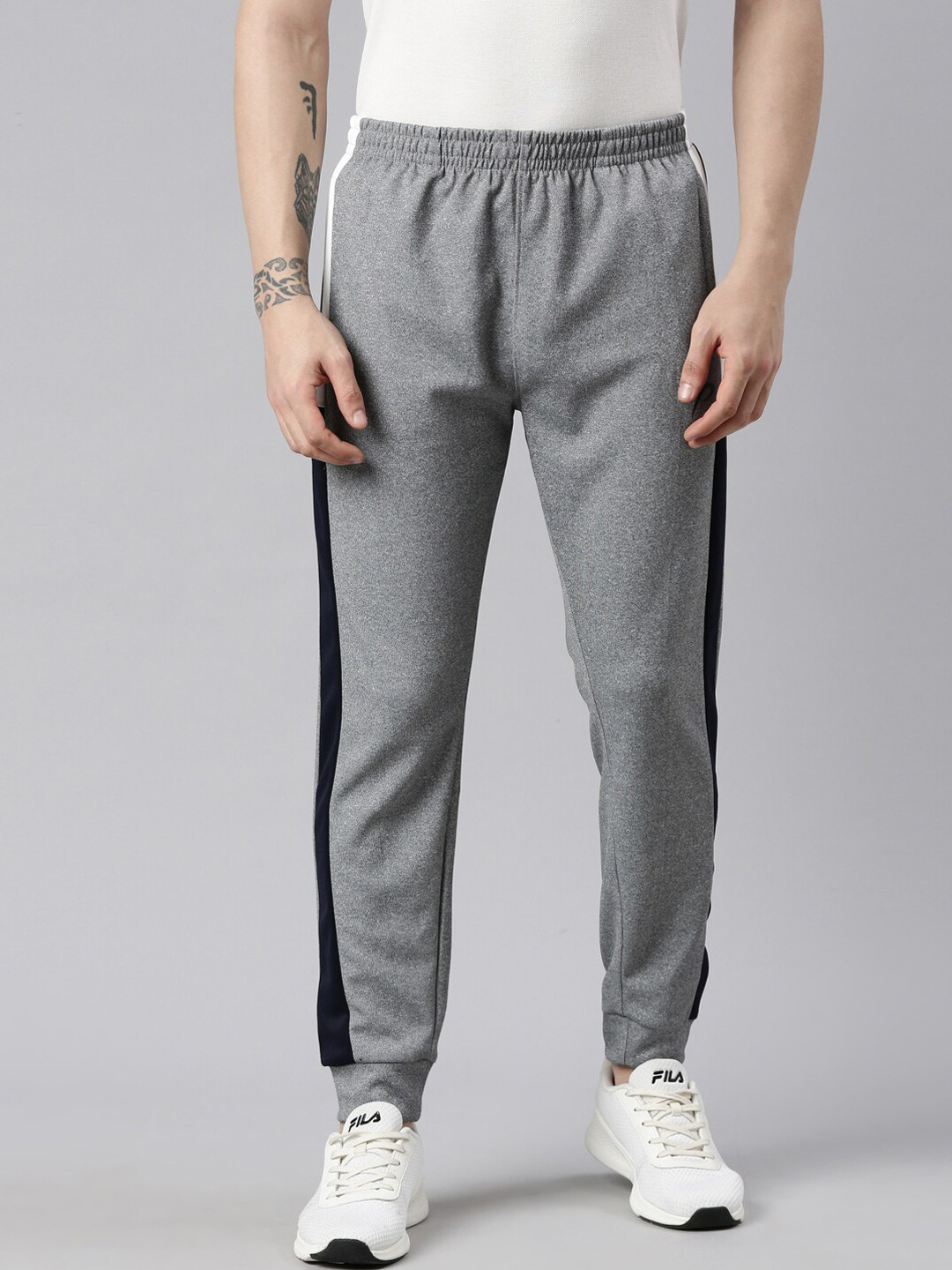 

Proline Active Men Grey Solid Joggers