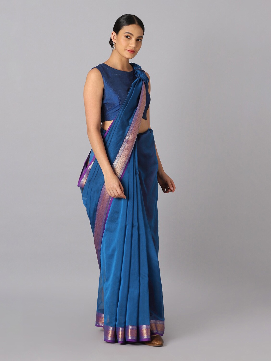 

Taneira Blue & Red Zari Silk Cotton Maheshwari Saree