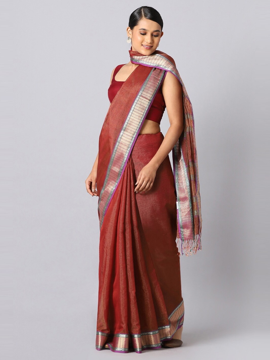 

Taneira Red & Gold-Toned Zari Tissue Maheshwari Saree