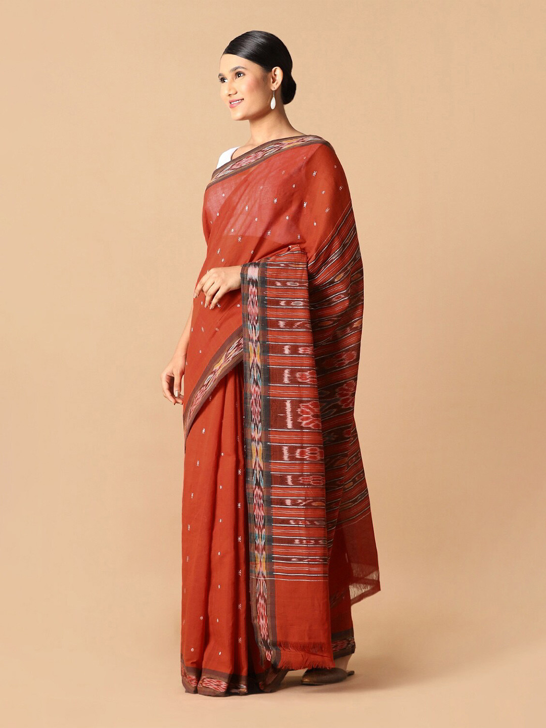 

Taneira Orange Woven Design Pure Cotton Sambalpuri Saree