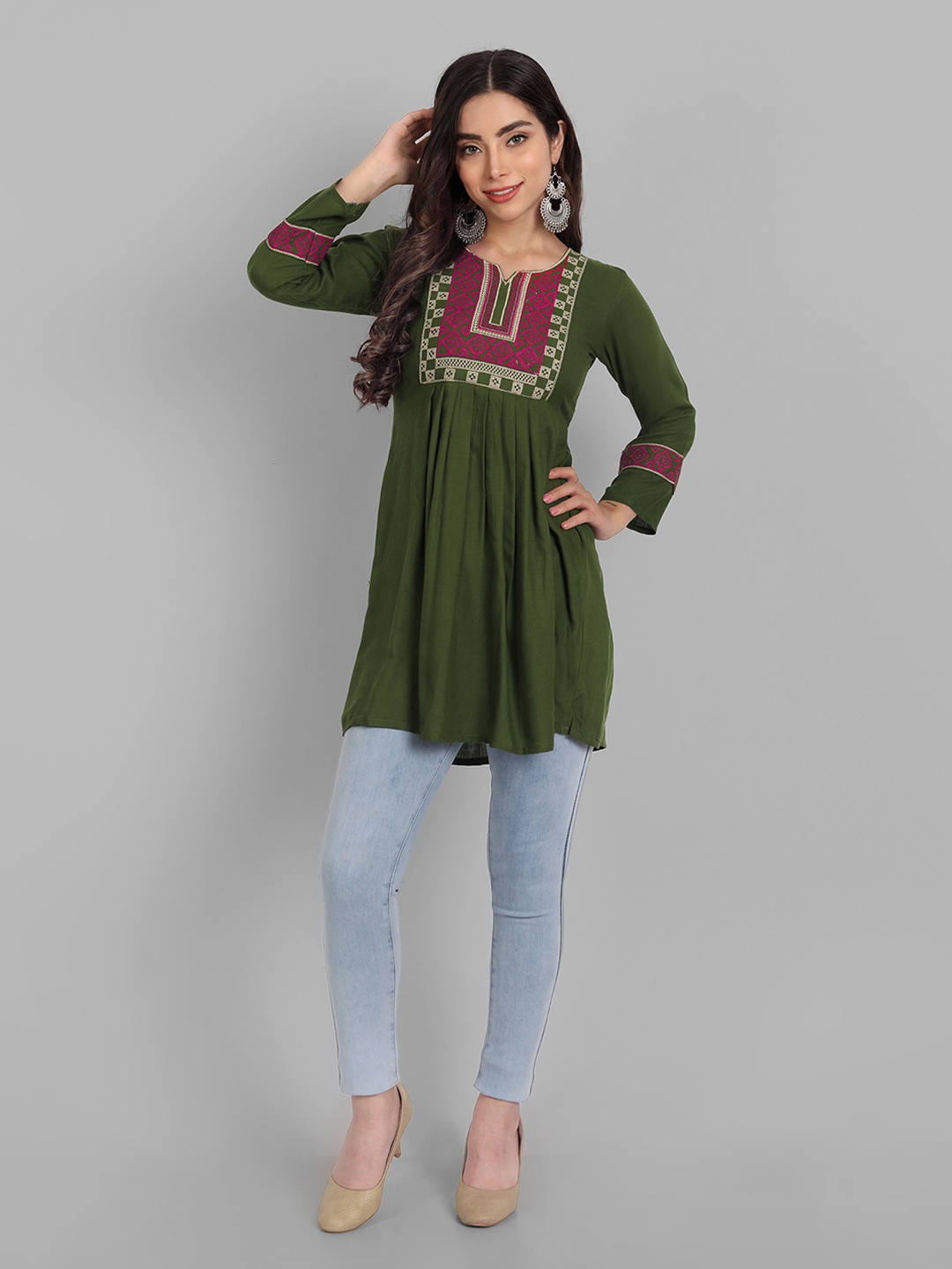

TORONFRAS Olive Green & Pink Geometric Embroidered Thread Work Thread Work Kurti
