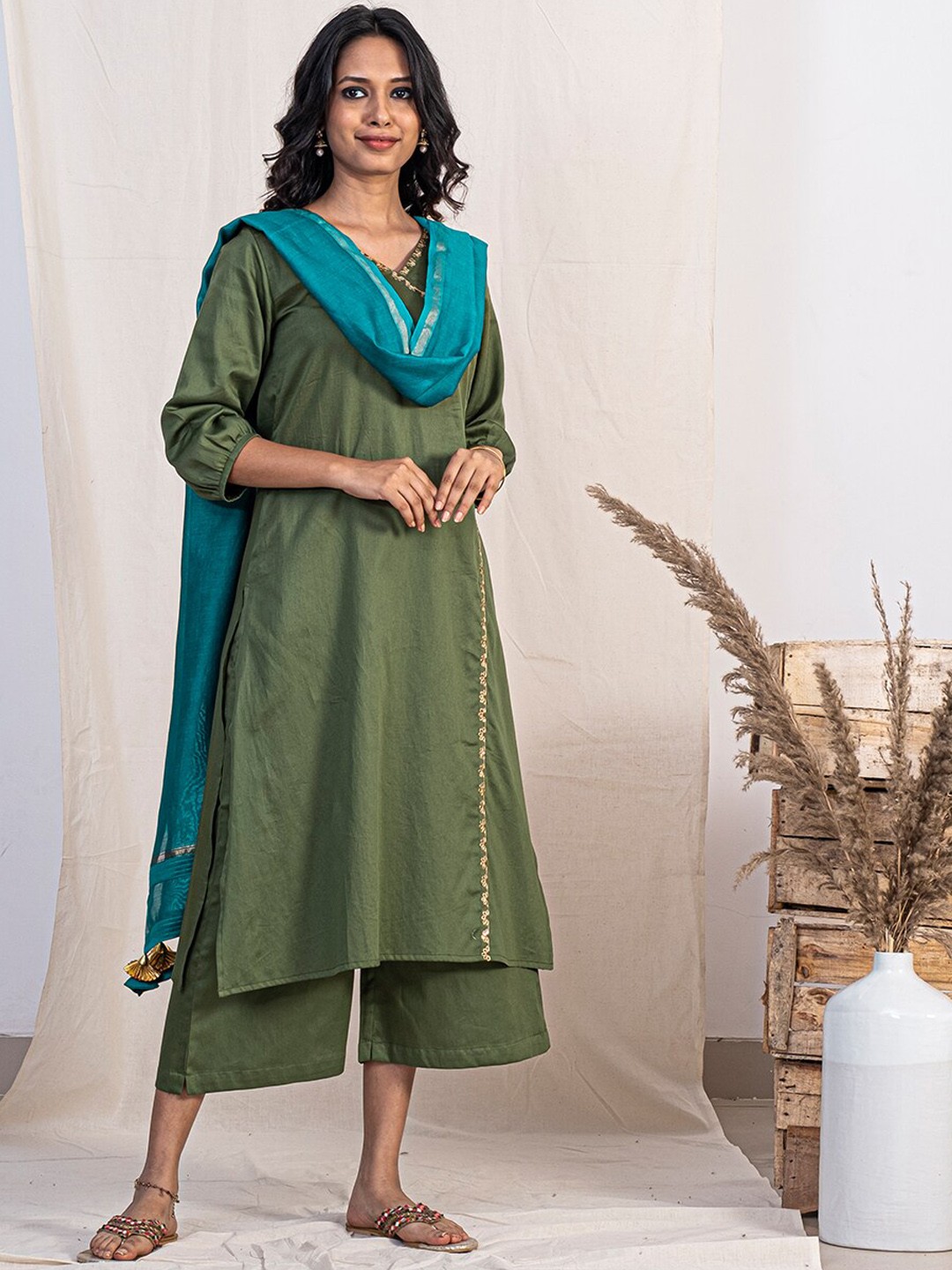 

AKISO Women Green Angrakha Zardozi Pure Cotton Kurta with Palazzos & With Dupatta