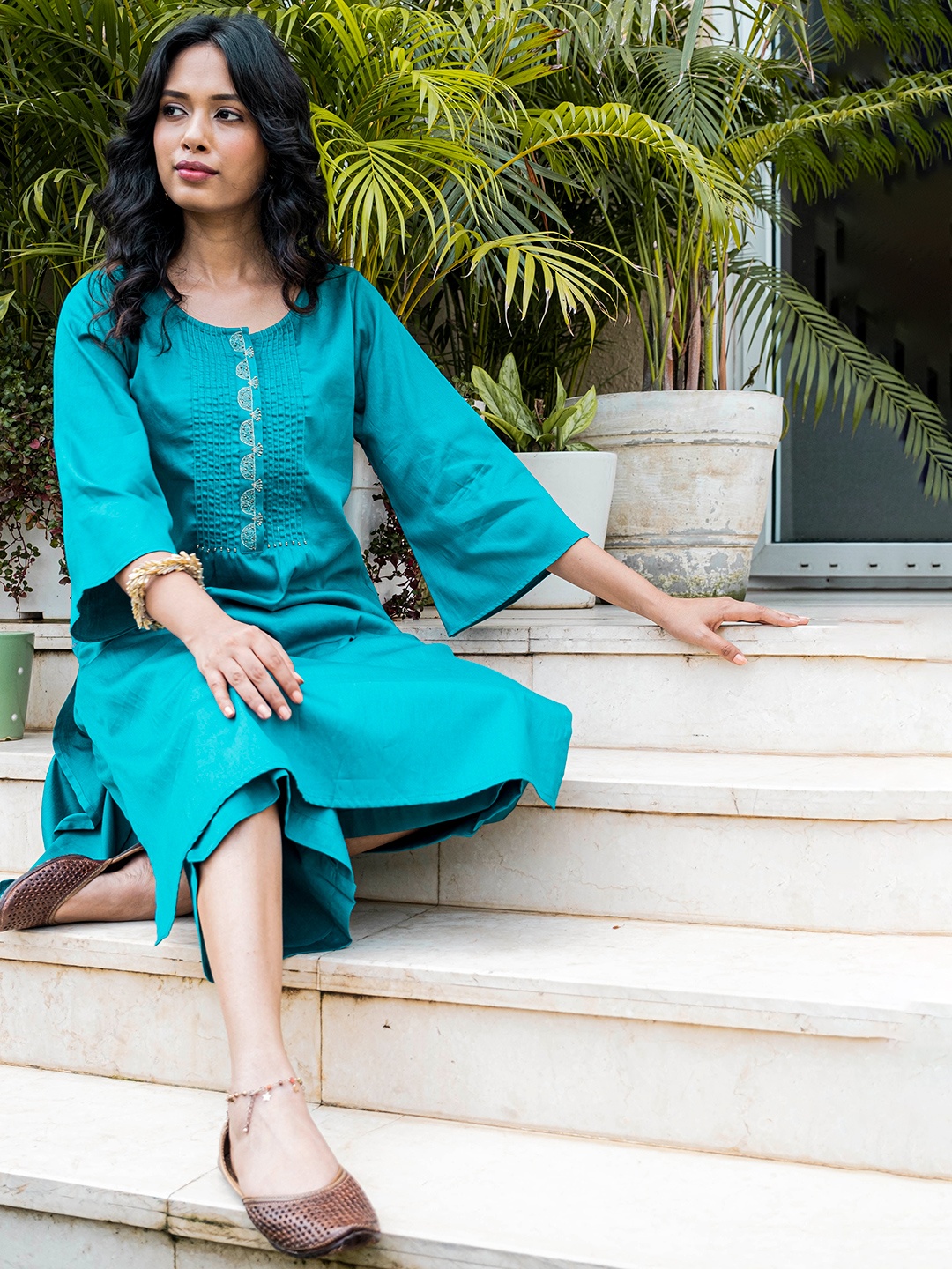 

AKISO Women Blue Zardozi Pure Cotton Kurta with Palazzos