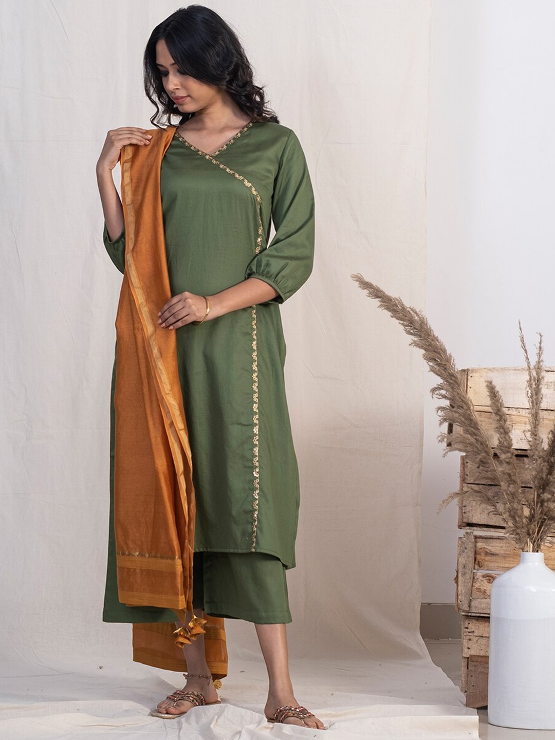 

AKISO Women Green Angrakha Gotta Patti Pure Cotton Kurta with Palazzo & Dupatta