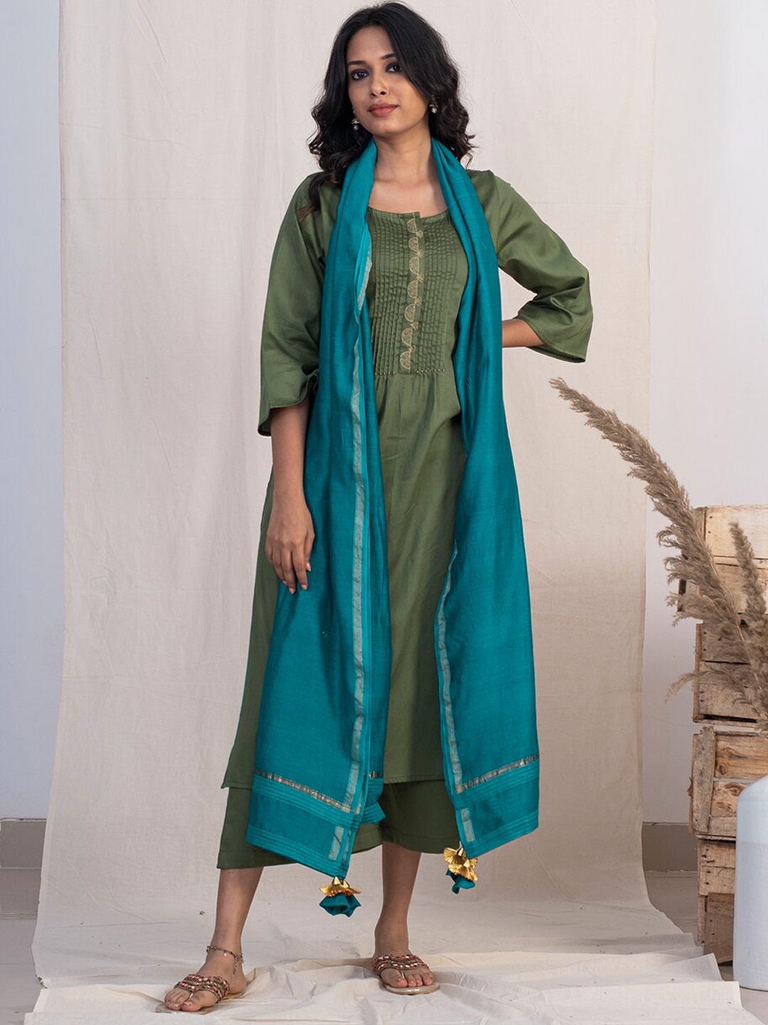 

Akiso Women Zardozi Pure Cotton Kurta with Palazzos & With Dupatta, Green