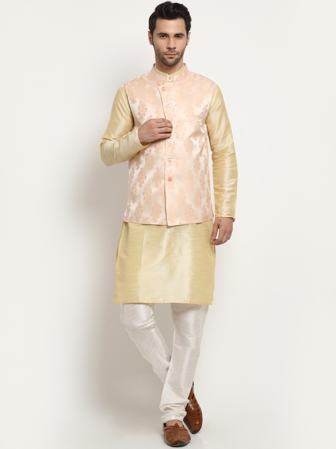 

NEUDIS Men Pink Dupion Silk Kurta with Churidar with Jacket