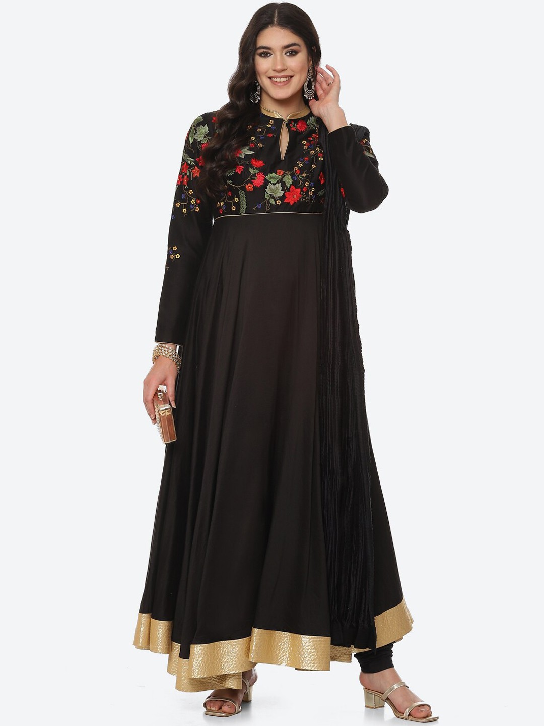 

Biba by Rohit Bal by Rohit Bal Women Black Floral Embroidered Empire Thread Work Chanderi Silk Kurta Set