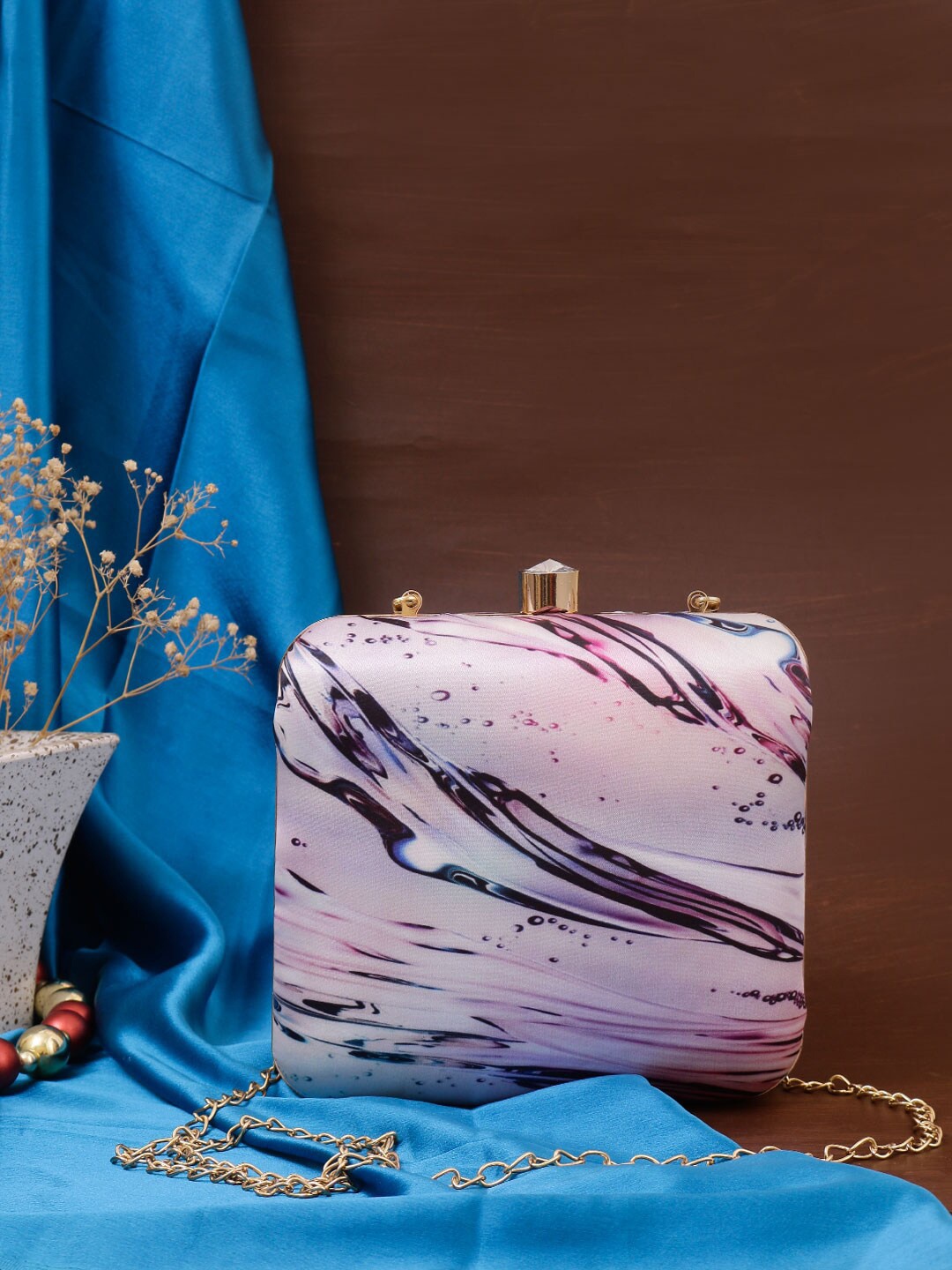 

Swisni Lavender & Gold-Toned Printed Box Clutch