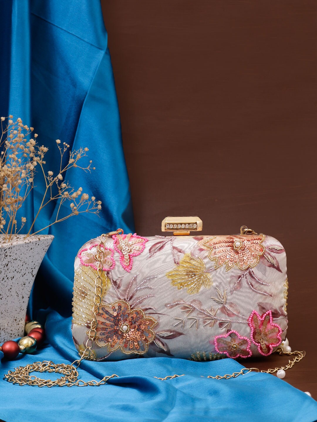 

Swisni Beige & Pink Embroidered Box Clutch