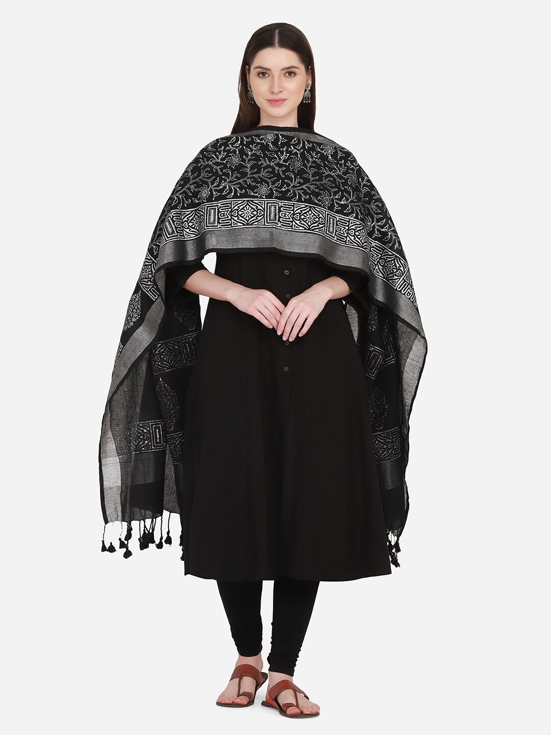 

THE WEAVE TRAVELLER Black & White Ethnic Motifs Printed Dupatta