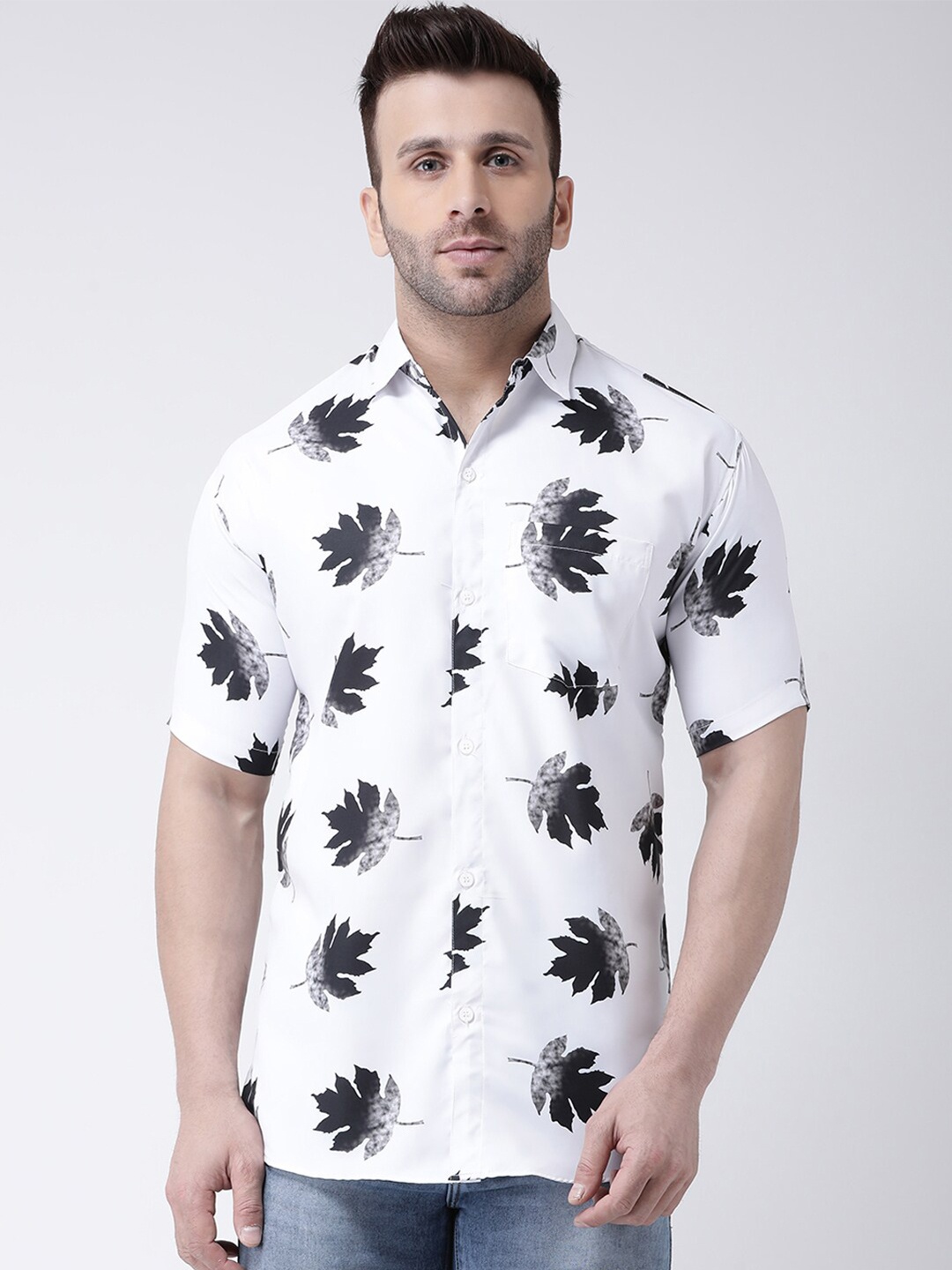 

RIAG Men White & Black Floral Printed Casual Shirt