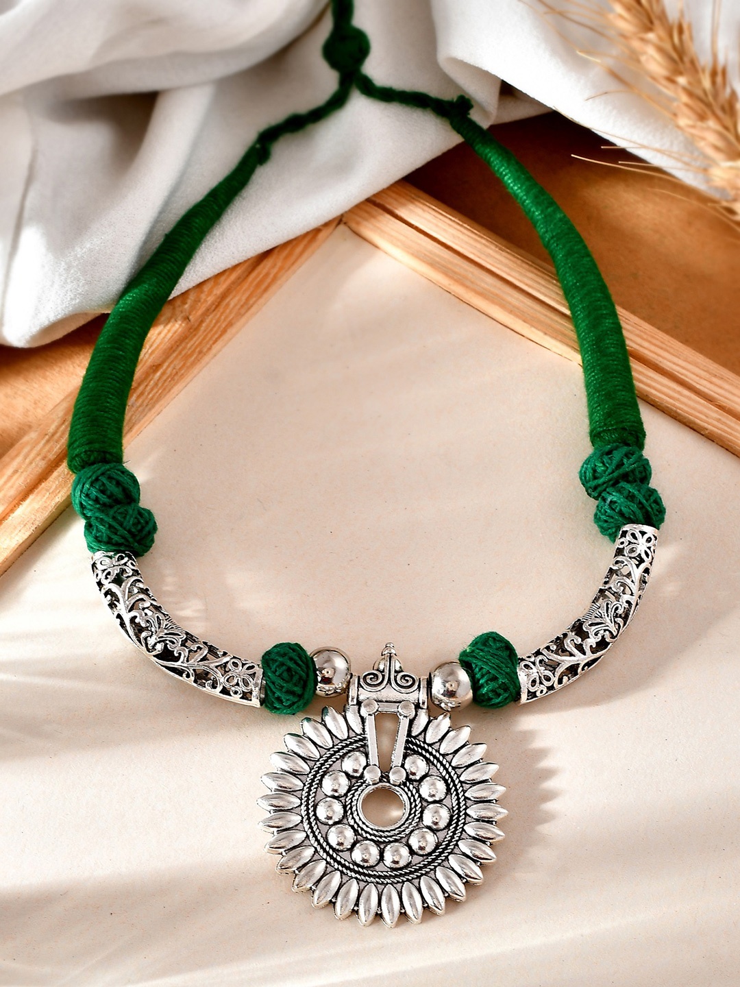 

AQUASTREET JEWELS Silver-Plated & Green Oxidised Necklace