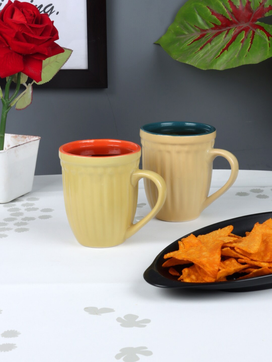 

CDI 7 Pieces Dishwasher And Microwave Safe Ceramic Glossy Mugs With Wooden Tray, Gold