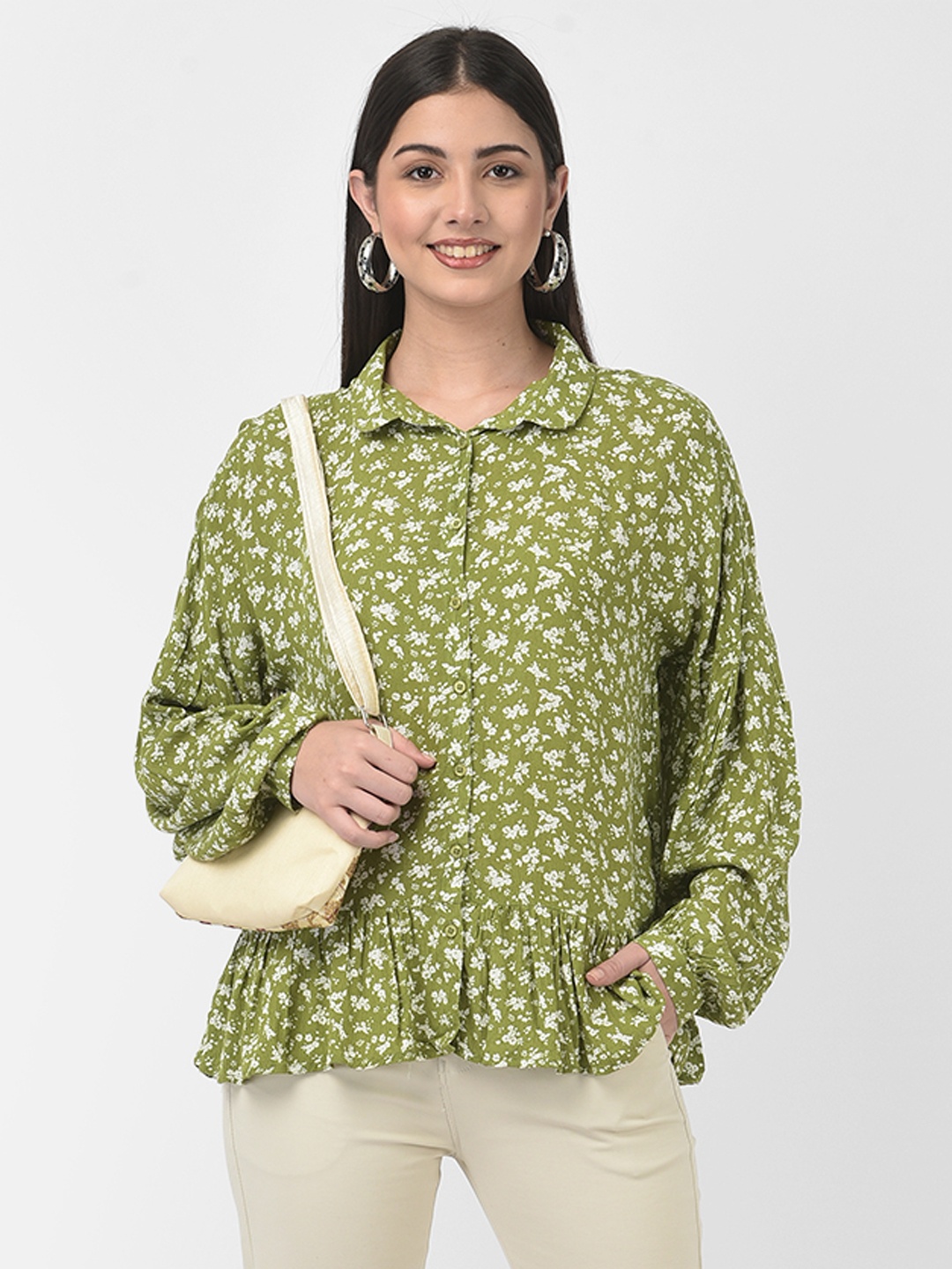 

Crimsoune Club Green & White Floral Print Peplum Top