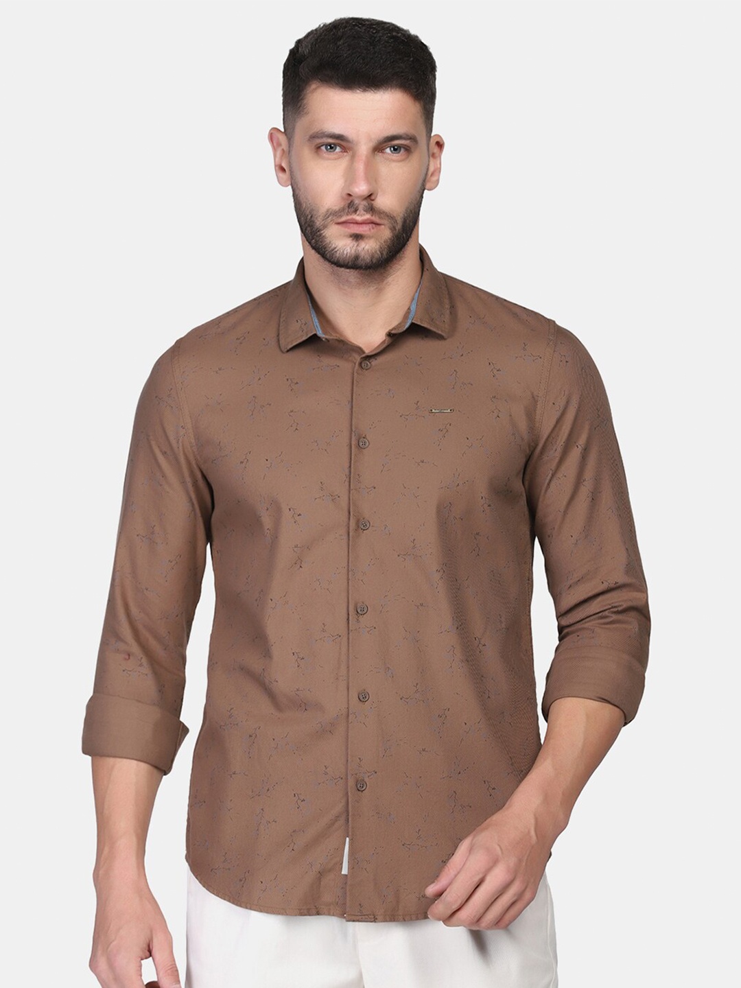 

Blackberrys Men Brown Slim Fit Floral Printed Pure Cotton Casual Shirt