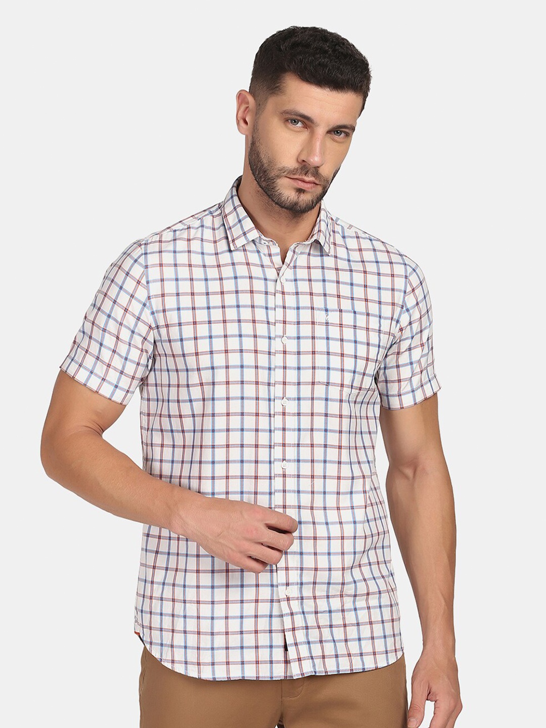 

Blackberrys Men White Slim Fit Checked Pure Cotton Casual Shirt