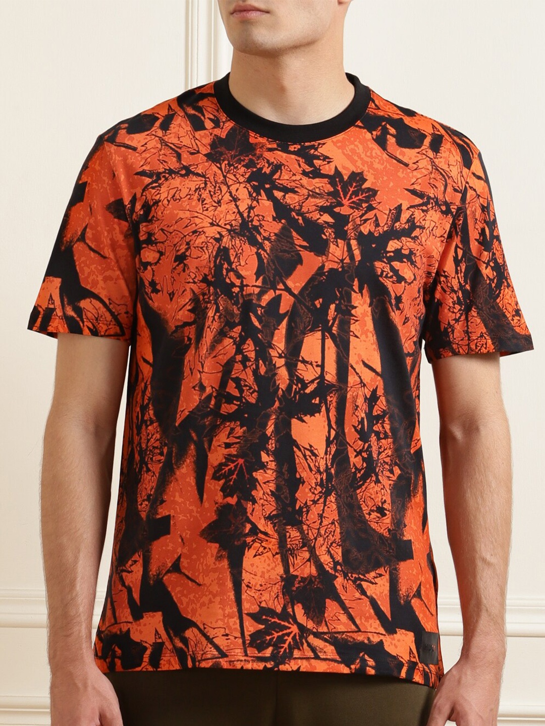 

HUGO Men Orange & Black Pure Cotton Printed T-shirt