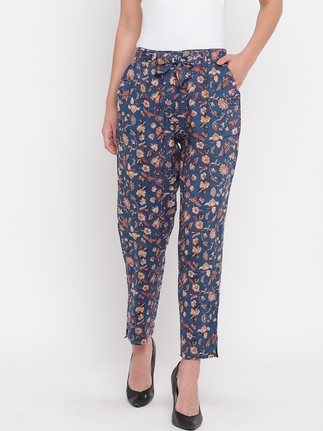 

Aawari Women Grey Floral Printed High-Rise Trousers