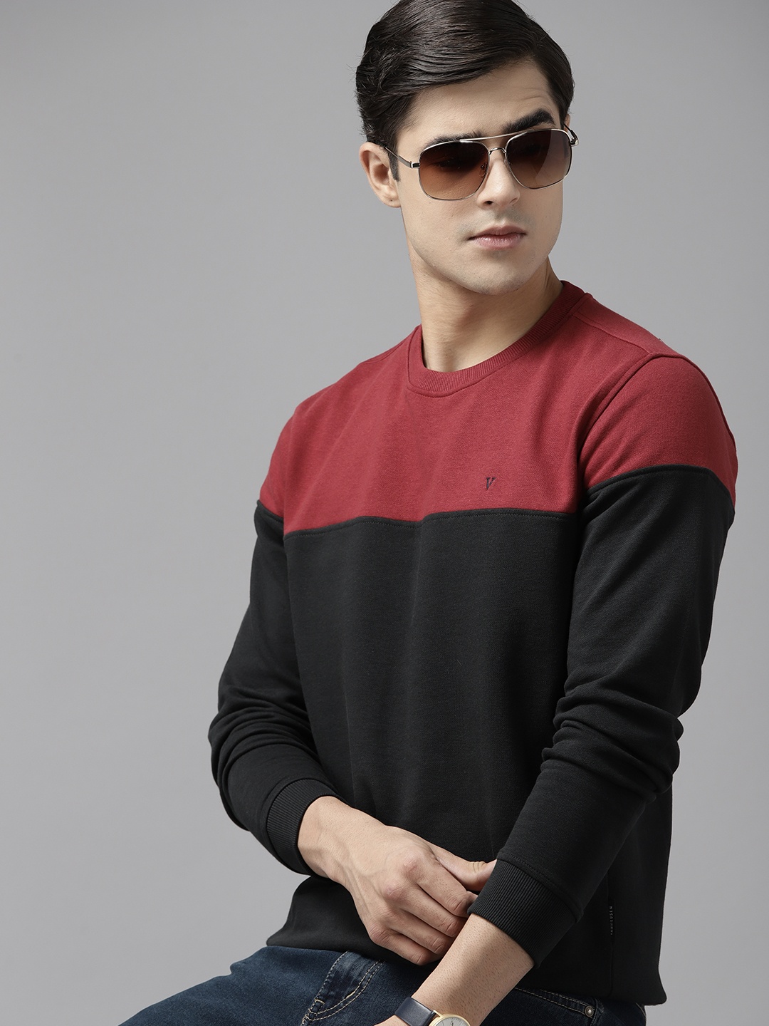 

Van Heusen Men Black & Maroon Colourblocked Sweatshirt