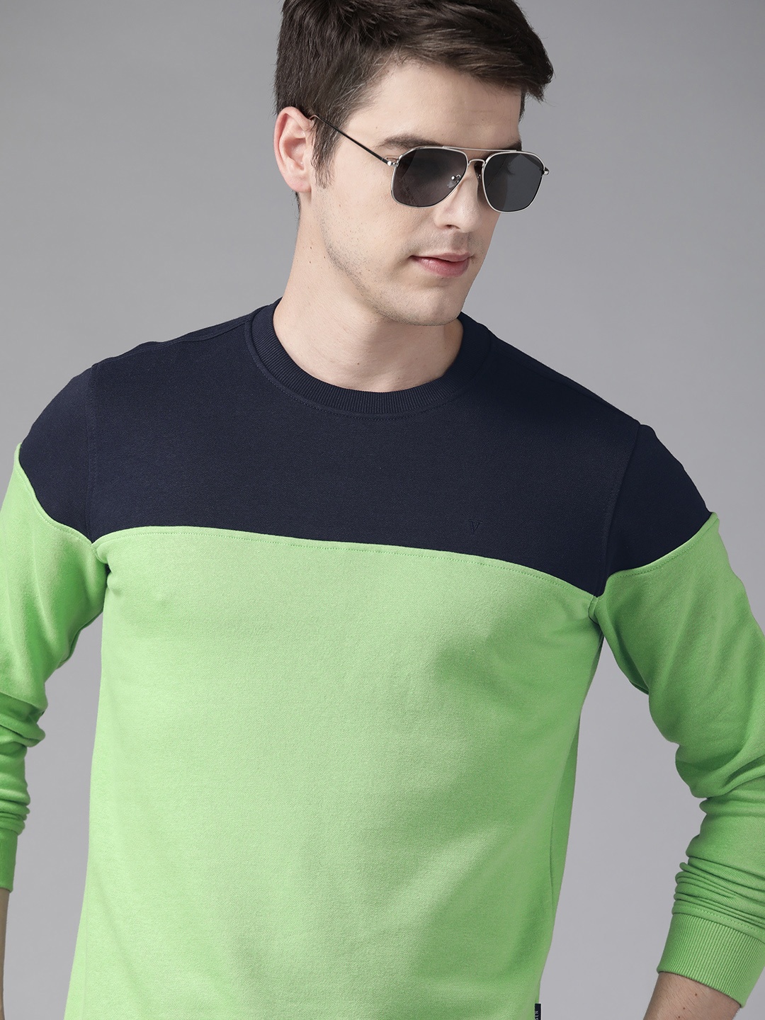 

Van Heusen Men Navy Blue Colourblocked Sweatshirt
