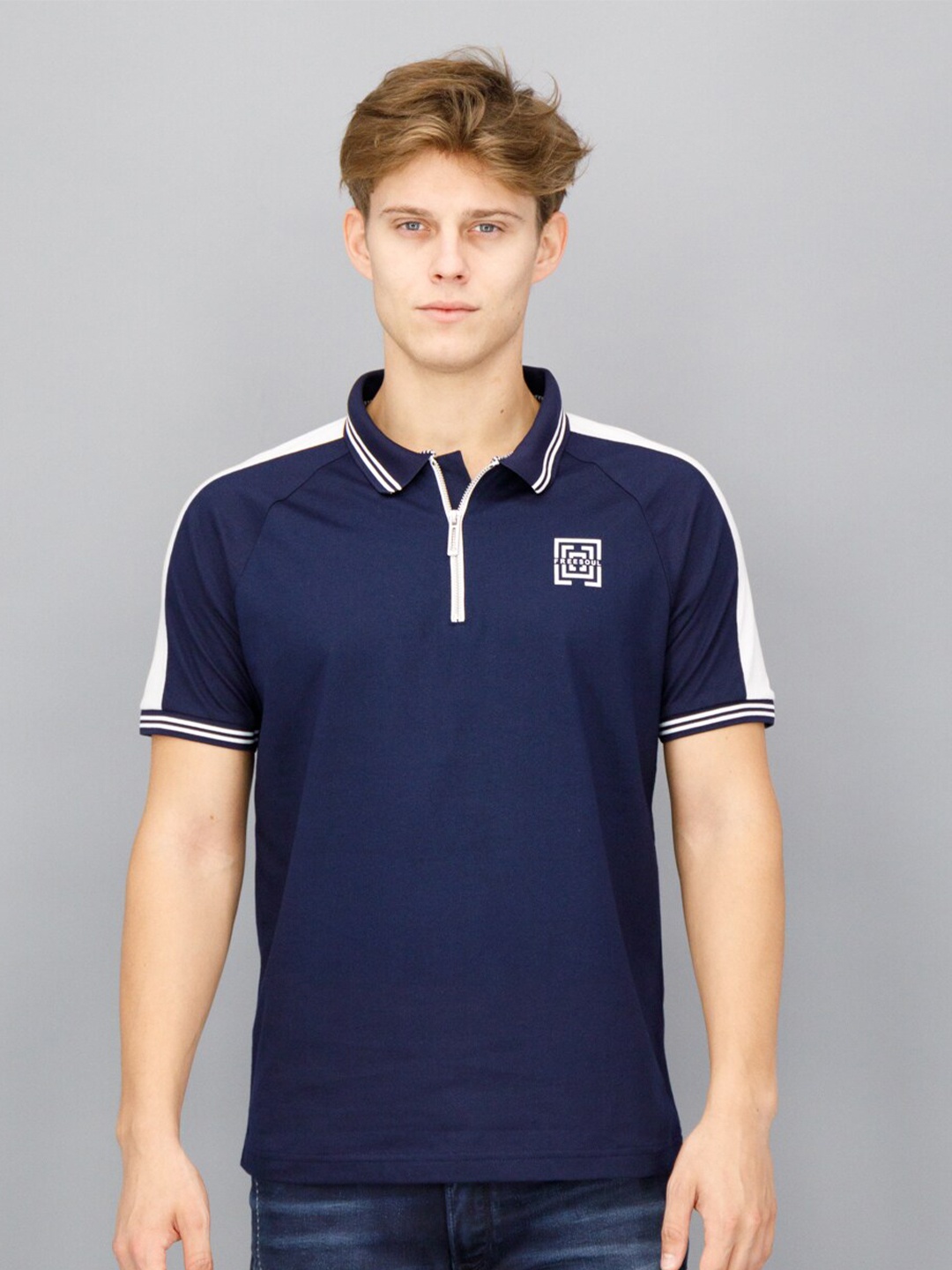 

FREESOUL Men Blue Polo Collar T-shirt