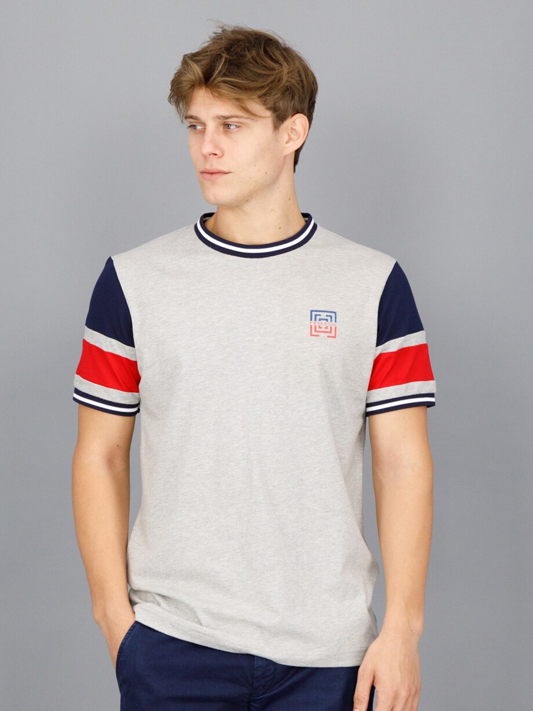 

FREESOUL Men Grey Applique T-shirt