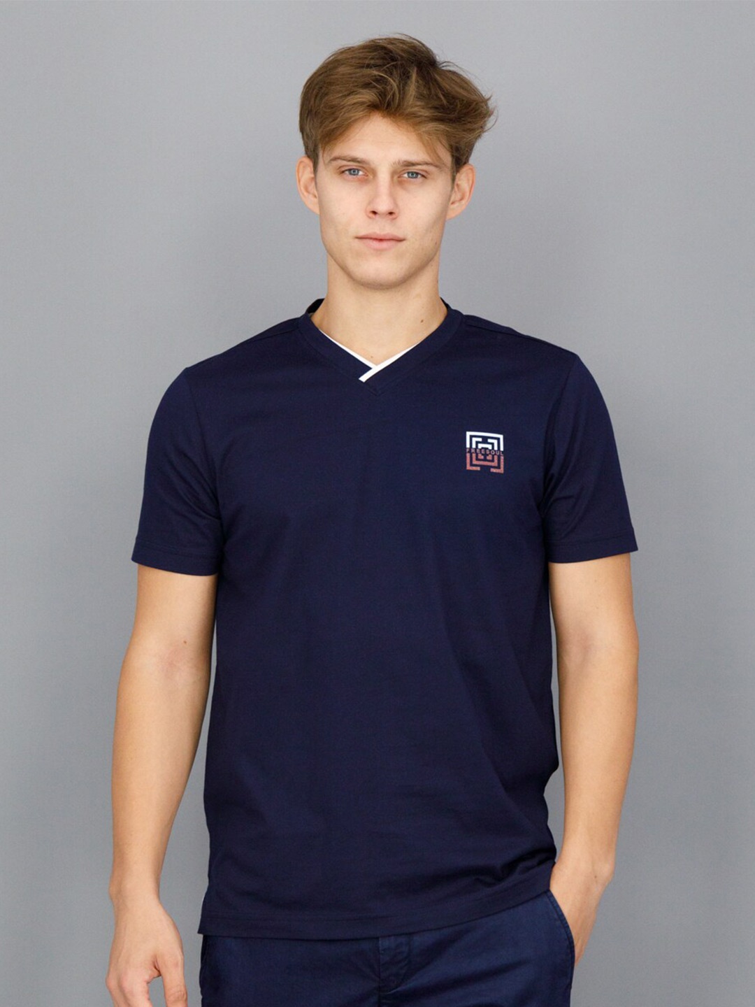 

FREESOUL Men Blue V-Neck Solid Cotton T-shirt