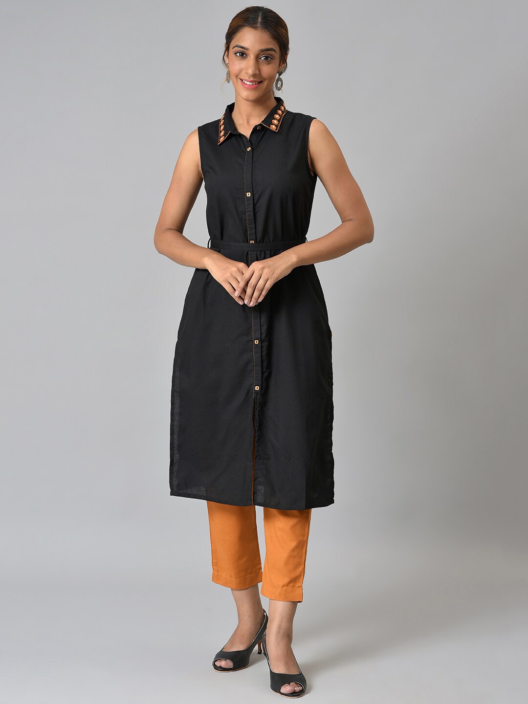 

AURELIA Women Black Kurta with Trousers