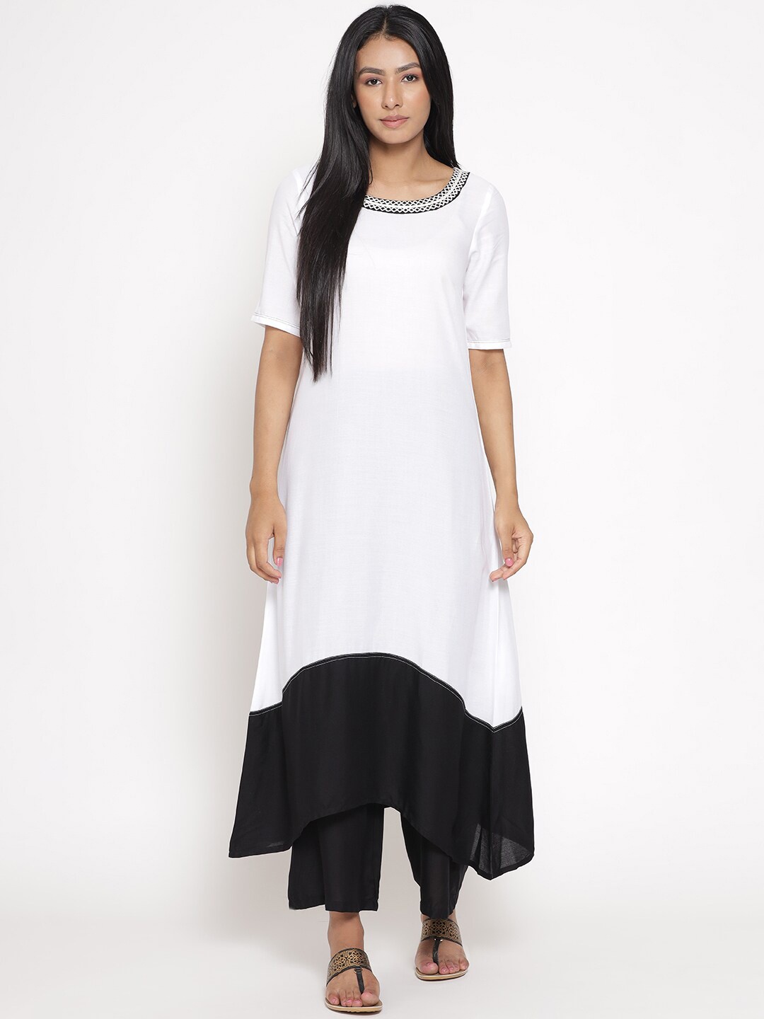 

AURELIA Women Colourblocked Kurta with Palazzos, White