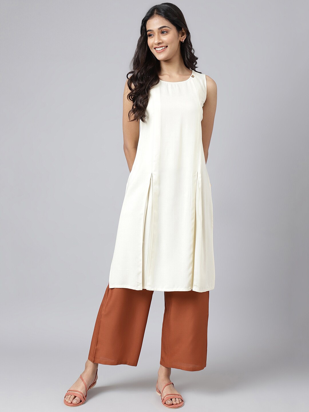 

AURELIA Women Solid Sleeveless Rayon Kurta with Palazzos, White