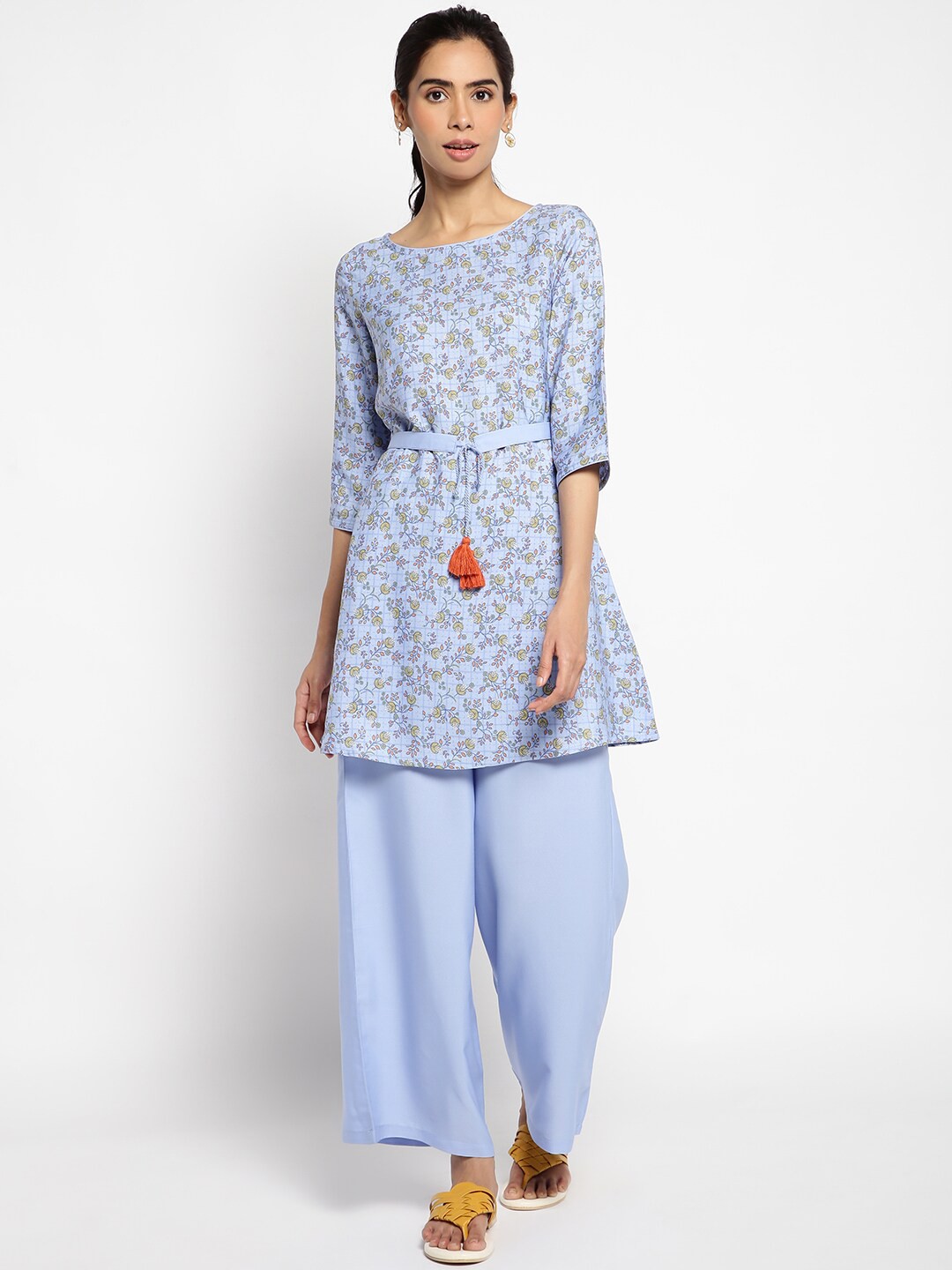 

AURELIA Women Floral Printed Kurta with Palazzos, Blue