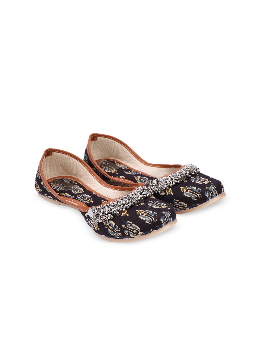 

The Desi Dulhan Women Embellished Ethnic Mojaris Flats, Blue