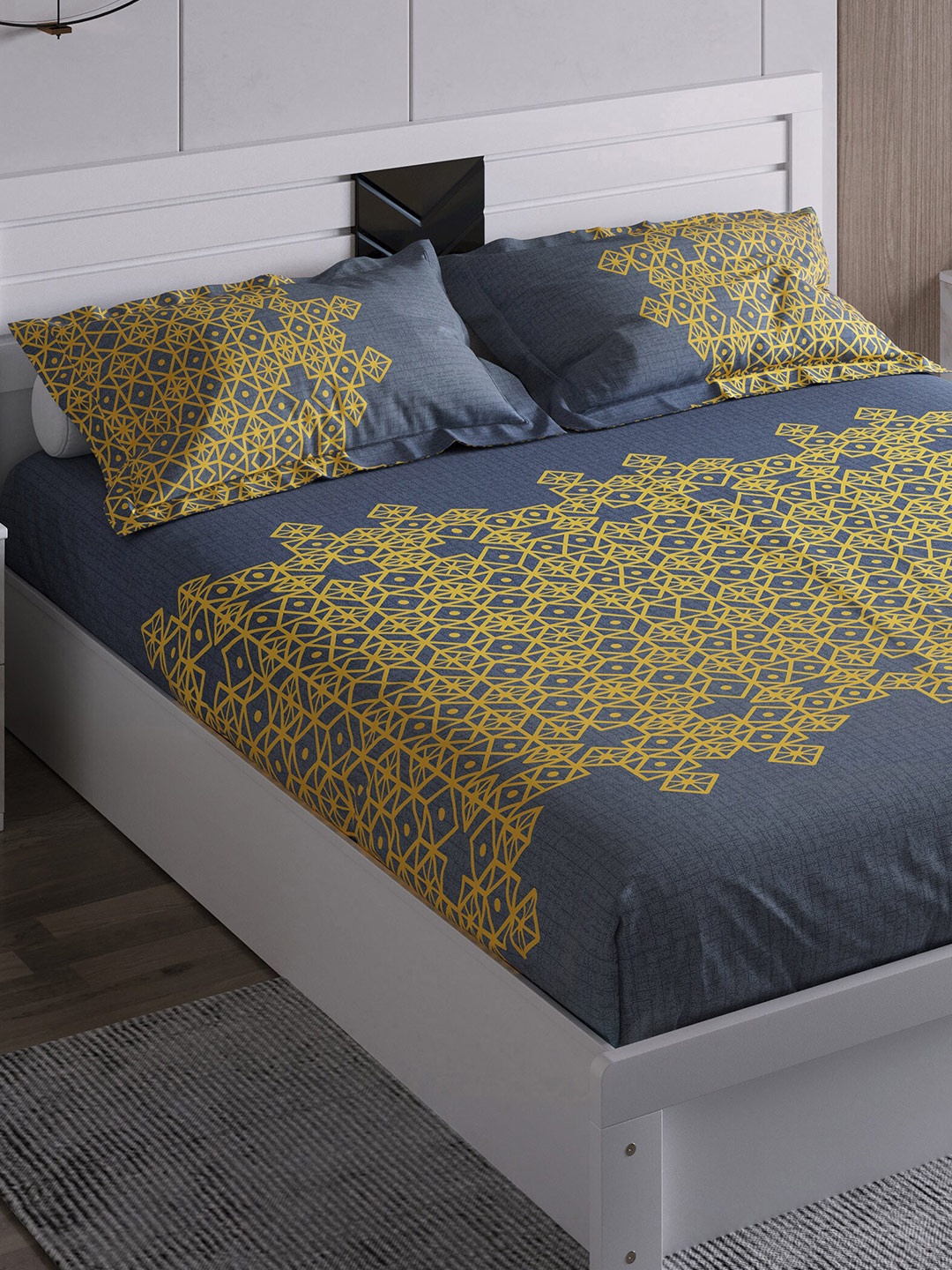 

Home Centre Everyday Essentials Juniper Midway Geometric Printed Queen Bedsheet Set, Blue
