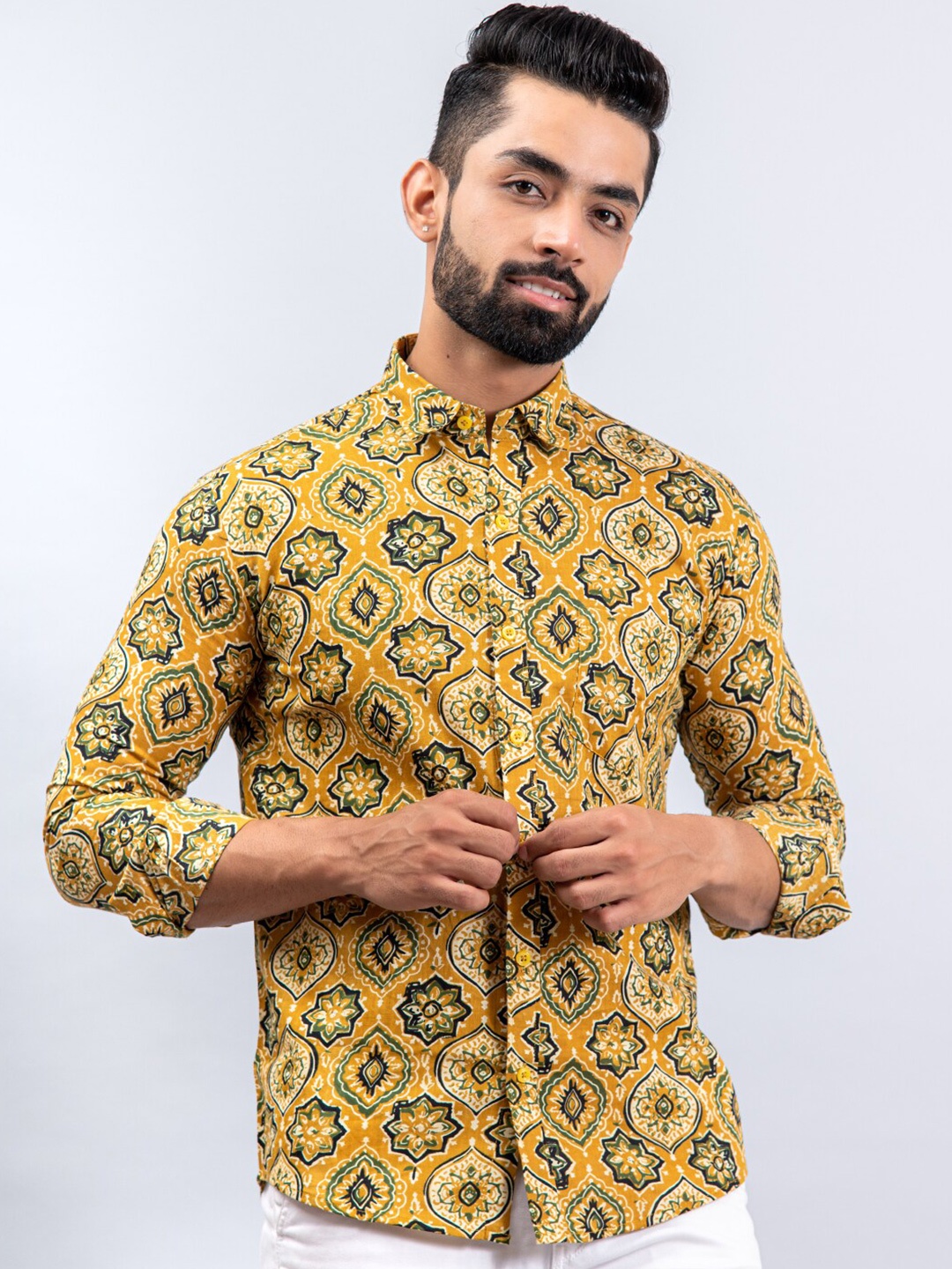 

Tistabene Men Mustard Printed Casual Shirt