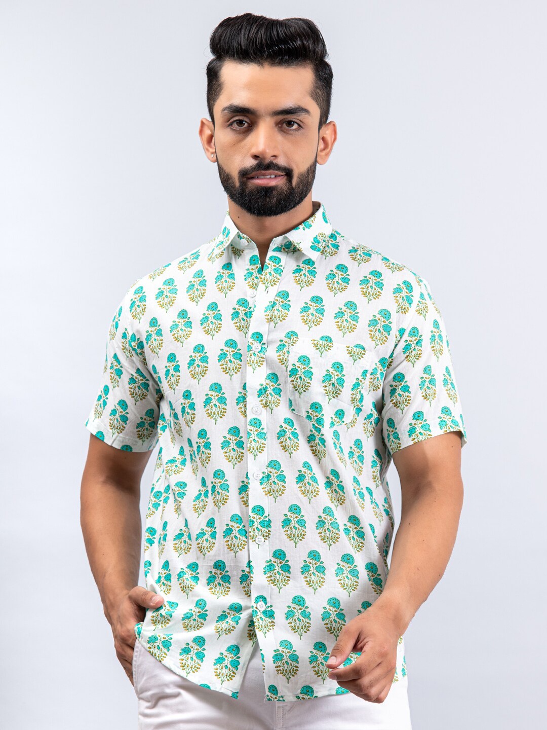 

Tistabene Men White Regular Fit Floral Printed Cotton Casual Shirt