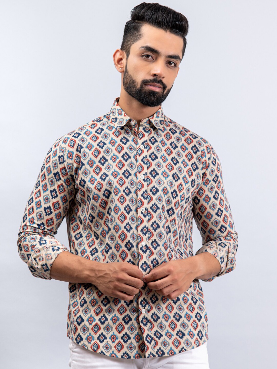 

Tistabene Men Off White Regular Fit Printed Cotton Casual Shirt