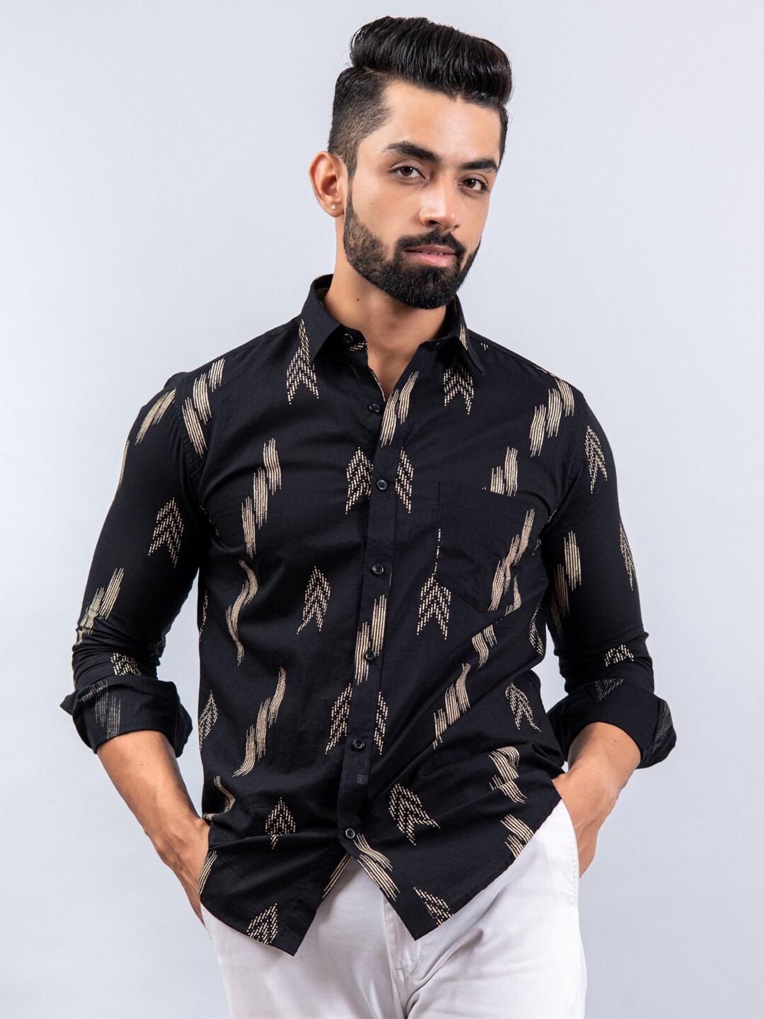 

Tistabene Men Black Regular Fit Printed Cotton Casual Shirt