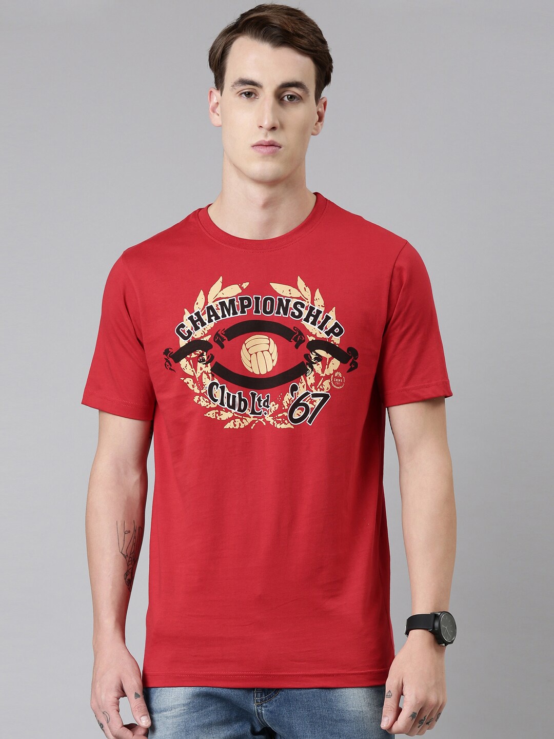 

Chennis Men Red Typography Printed Slim Fit T-shirt