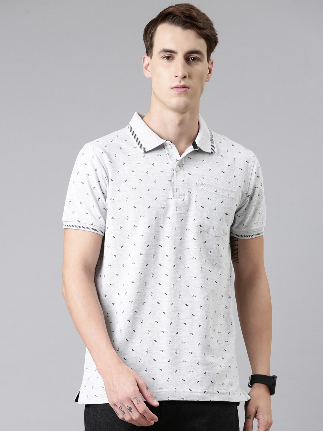 

Chennis Men Beige Printed Polo Collar Cotton Slim Fit T-shirt