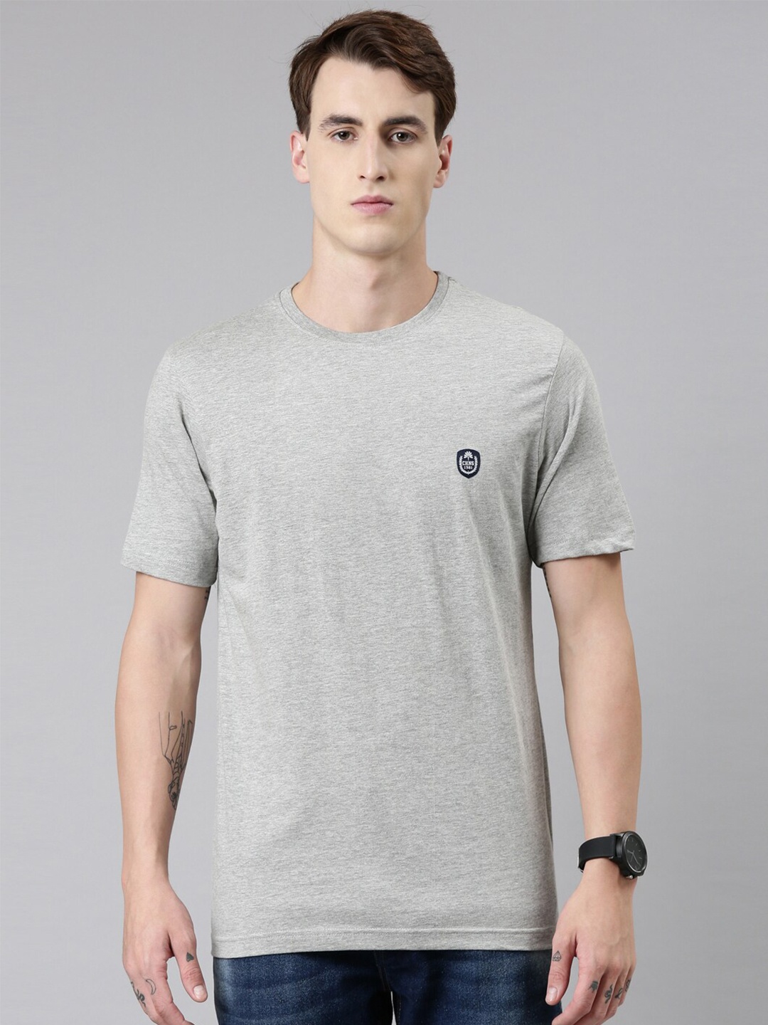 

Chennis Men Grey Melange Slim Fit T-shirt