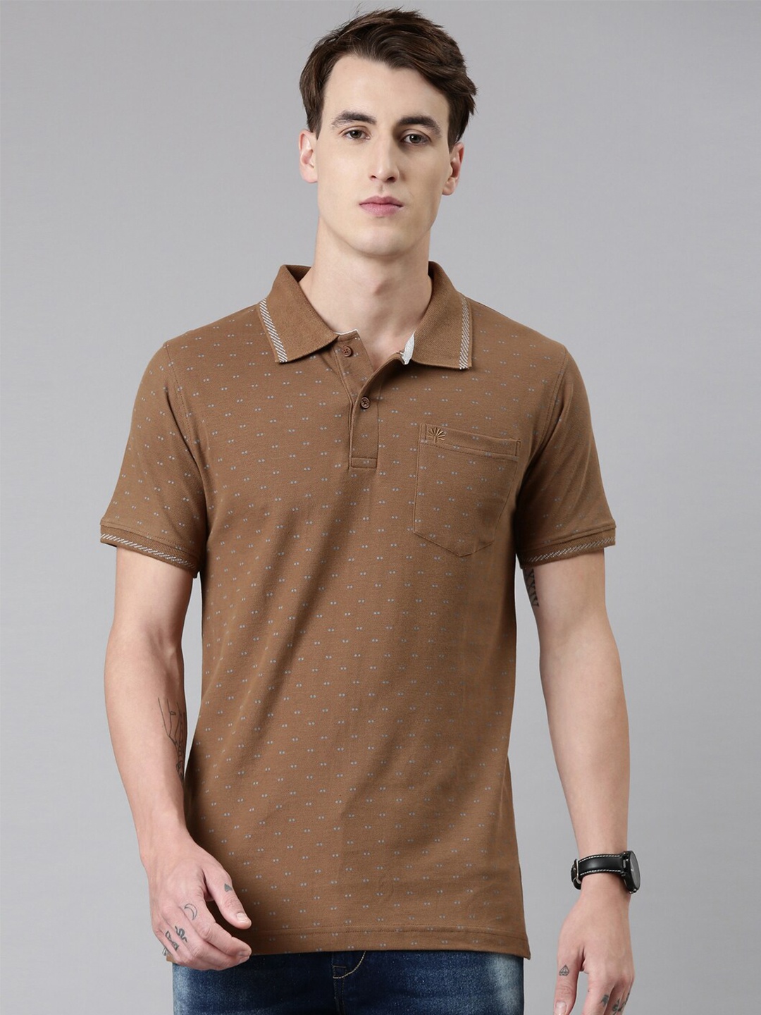 

Chennis Men Brown & Grey Printed Cotton Polo Collar T-shirt