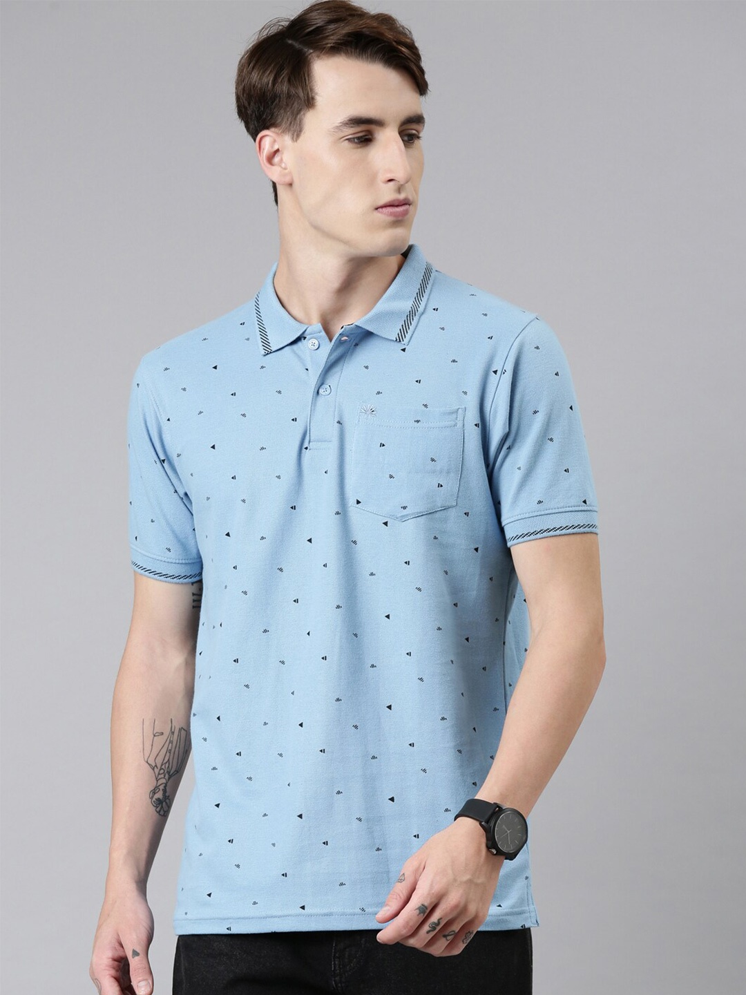 

Chennis Men Blue & Black Printed Cotton Polo Collar T-shirt