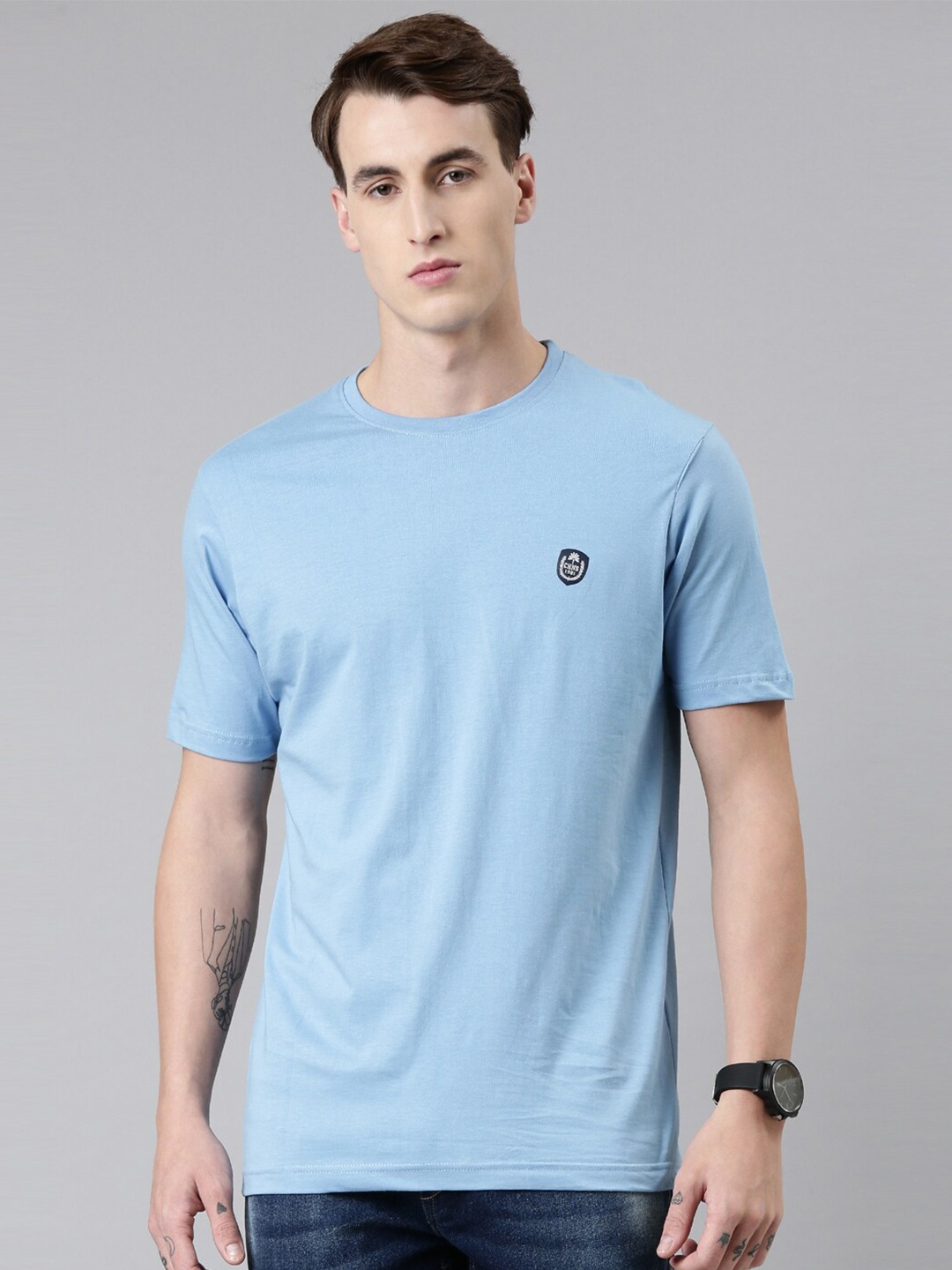 

Chennis Men Blue Brand Logo Cotton T-shirt